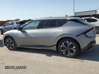 2024 Kia EV6 GT-Line z VIN KNDC44LA6R5202841, wystawiony jako Copart lot #57298405 z przebiegiem 18 mil mil oraz Szkoda całkowita • Salvage title. Historia ofert i sprzedaży dostępna na DreamBid. Obrazek 2.