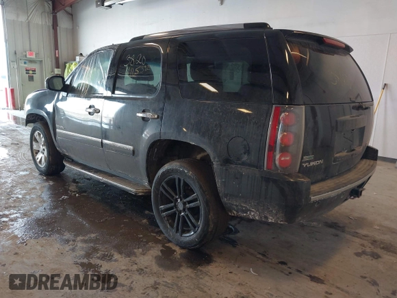 2011 GMC Yukon Denali with VIN 1GKS2EEF2BR258374, listed as a IAAI auction lot 41653820 with 227,468 mi miles. Bid and sale history available at carsss.com. Image 3.
