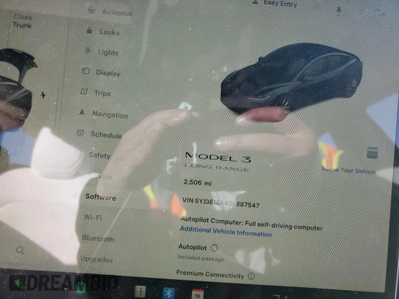 2025 Tesla Model 3 Long Range with VIN 5YJ3E1EA4SF887547, listed as a Copart auction lot 85526184 with 2,506 mi miles and Salvage title. Bid and sale history available at DreamBid. Image 9.