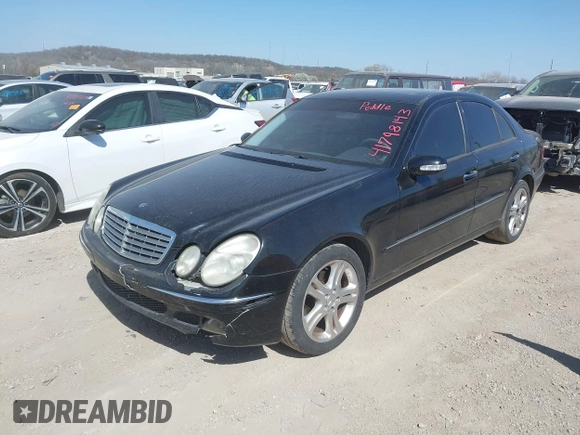 2006 Mercedes-Benz E-Class 3.5L with VIN WDBUF56J46A884099, listed as a IAAI auction lot 41798143 with 175,597 mi miles. Bid and sale history available at carsss.com. Image 2.