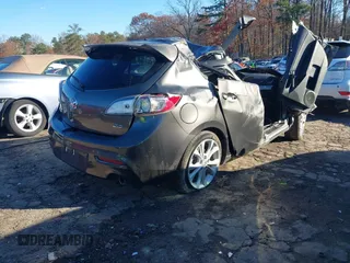 2011 Mazda 3 S Grand Touring z VIN JM1BL1M53B1446264, wystawiony jako IAAI lot #41059576 z przebiegiem Nie podano mil oraz . Historia ofert i sprzedaży dostępna na DreamBid. Obrazek 4.