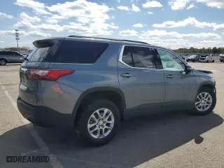 2020 Chevrolet Traverse LT Cloth with VIN 1GNEVGKW7LJ324957, listed as a Copart auction lot 52123615 with 28,135 mi miles and Salvage Title. Bid and sale history available at carsss.com. Image 3.