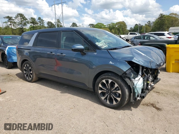 2024 Kia Carnival EX with VIN KNDNC5H3XR6404619, listed as a Copart auction lot 50740555 with 23,374 mi miles and Salvage Title. Bid and sale history available at carsss.com. Image 4.