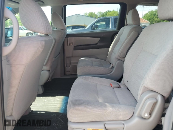 2011 Honda Odyssey LX z VIN 5FNRL5H2XBB103786, wystawiony jako Copart lot #56486615 z przebiegiem 102 559 mil mil oraz Czysty tytuł • Clean title. Historia ofert i sprzedaży dostępna na DreamBid. Obrazek 11.