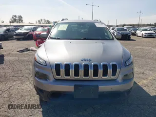 2016 Jeep Cherokee Latitude z VIN 1C4PJMCS5GW243746, wystawiony jako IAAI lot #41346904 z przebiegiem 98 616 mil mil oraz . Historia ofert i sprzedaży dostępna na DreamBid. Obrazek 13.
