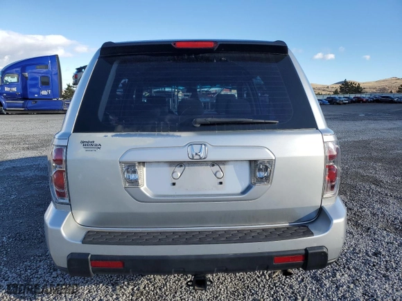 2007 Honda Pilot LX with VIN 5FNYF28157B045103, listed as a Copart auction lot 44583965 with 240,924 mi miles and Salvage Title. Bid and sale history available at carsss.com. Image 6.