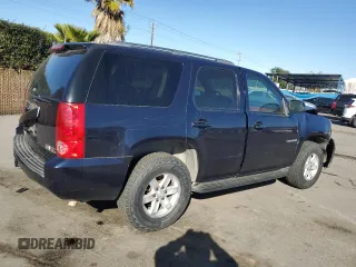 2008 GMC Yukon SLE w/3SA with VIN 1GKFC13C58J124949, listed as a Copart auction lot 46881205 with 127,593 mi miles and Salvage Title. Bid and sale history available at carsss.com. Image 3.