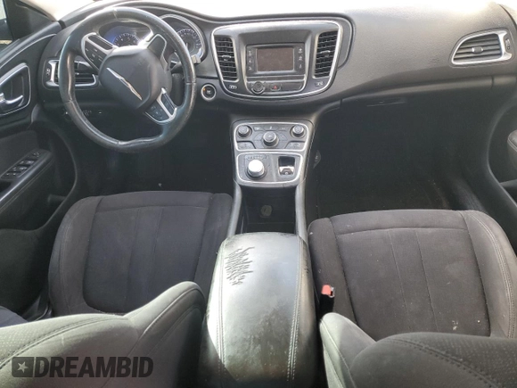 2015 Chrysler 200 Limited z VIN 1C3CCCAB6FN602665, wystawiony jako Copart lot #89352355 z przebiegiem 113 510 mil mil oraz Szkoda całkowita • Salvage title. Historia ofert i sprzedaży dostępna na DreamBid. Obrazek 8.