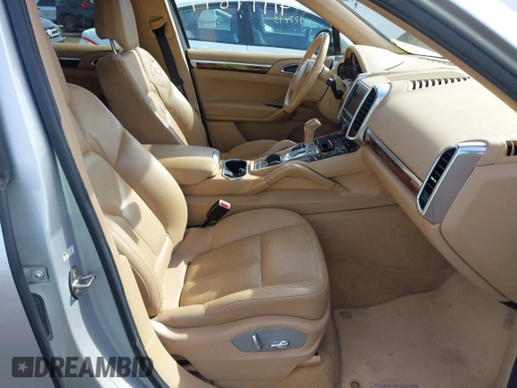 2011 Porsche Cayenne S Hybrid with VIN WP1AE2A20BLA91823, listed as a IAAI auction lot 41919847 with 190,623 mi miles. Bid and sale history available at carsss.com. Image 5.
