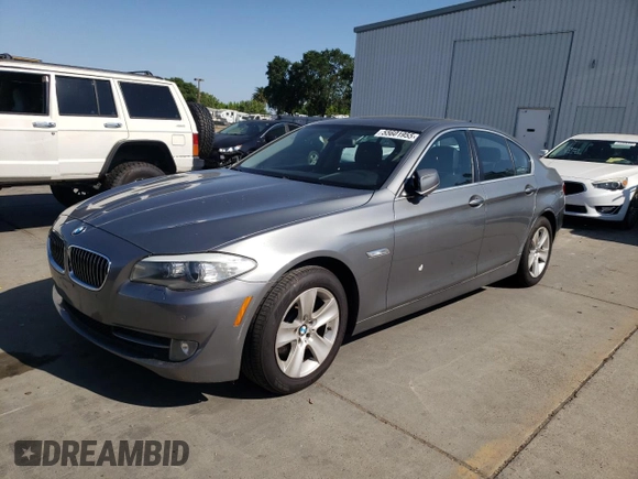 2012 BMW 5 Series 528i with VIN WBAXG5C54CDX06011, listed as a Copart auction lot 55601955 with 146,637 mi miles and Clean Title. Bid and sale history available at carsss.com. Image 1.