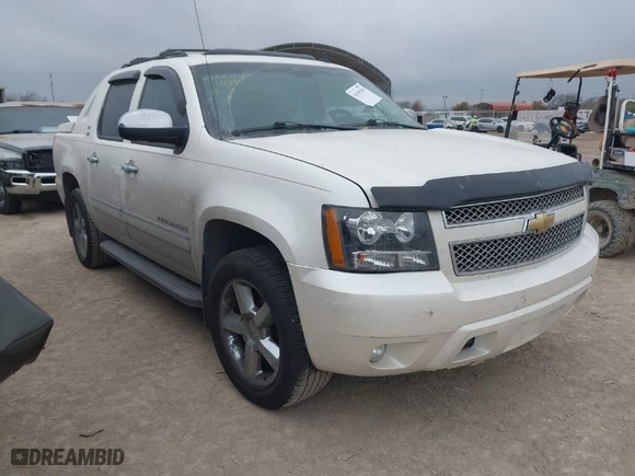 2011 Chevrolet Avalanche LTZ with VIN 3GNTKGE36BG180903, listed as a IAAI auction lot 41505201 with 134,095 mi miles. Bid and sale history available at carsss.com. Image 1.