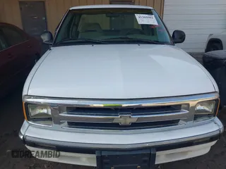 1996 Chevrolet S-10 LS with VIN 1GCDT19W9TK207551, listed as a IAAI auction lot 41369981 with 180,189 mi miles and . Bid and sale history available at DreamBid. Image 6.