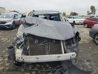 2011 Toyota Highlander with VIN 5TDZK3EH4BS027011, listed as a Copart auction lot 85154394 with 178,142 mi miles and Non Repairable. Bid and sale history available at carsss.com. Image 5.