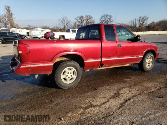 1997 GMC Sonoma SLS with VIN 1GTCT19W4V8511575, listed as a Copart auction lot 83266234 with 216,939 mi miles and Salvage Title. Bid and sale history available at carsss.com. Image 3.
