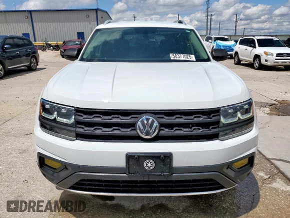 2018 Volkswagen Atlas SE with VIN 1V2CR2CA2JC569353, listed as a Copart auction lot 58377025 with 116,303 mi miles and Clean title. Bid and sale history available at DreamBid. Image 5.