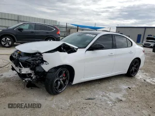 2021 Alfa Romeo Giulia Ti Sport with VIN ZARFAMBNXM7640744, listed as a Copart auction lot 88494025 with 31,586 mi miles and Clean title. Bid and sale history available at DreamBid. Image 1.