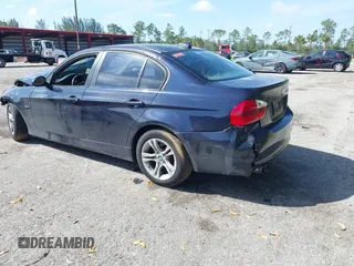 2008 BMW 3 Series 328xi z VIN WBAVC93538K056827, wystawiony jako IAAI lot #41646425 z przebiegiem Nie podano mil oraz . Historia ofert i sprzedaży dostępna na DreamBid. Obrazek 3.