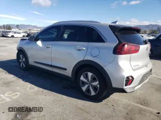 2020 Kia Niro LX with VIN KNDCB3LC6L5394187, listed as a Copart auction lot 45943335 with 163,704 mi miles and Salvage Title. Bid and sale history available at carsss.com. Image 2.