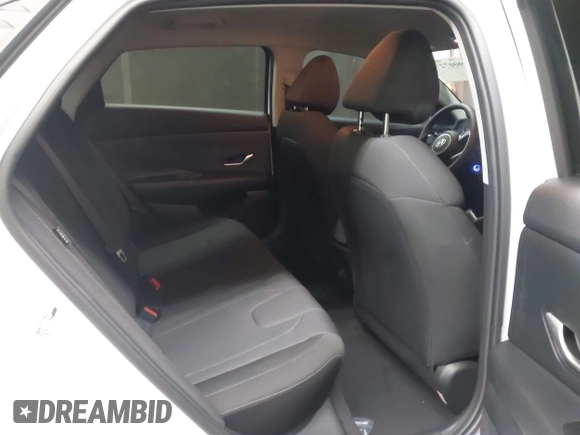 2025 Hyundai Elantra SE z VIN KMHLL4DG5SU913590, wystawiony jako IAAI lot #41900727 z przebiegiem 3 406 mil mil oraz . Historia ofert i sprzedaży dostępna na DreamBid. Obrazek 8.