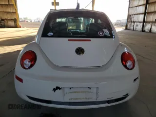 2008 Volkswagen New Beetle Coupe S with VIN 3VWPG31C18M524557, listed as a Copart auction lot 81368834 with 80,408 mi miles and Salvage Title. Bid and sale history available at carsss.com. Image 6.