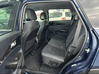 2016 Kia Sorento LX with VIN 5XYPGDA5XGG142632, listed as a IAAI auction lot 42143508 with 146,966 mi miles. Bid and sale history available at carsss.com. Image 7.