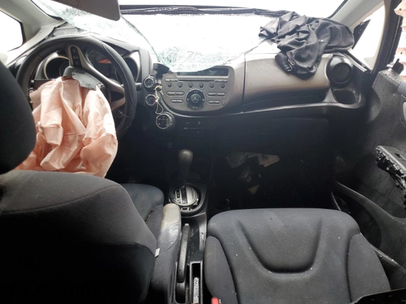 2010 Honda Fit Sport with VIN JHMGE8H48AS019874, listed as a Copart auction lot 58463765 with Not provided miles and Salvage title. Bid and sale history available at DreamBid. Image 8.
