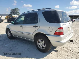 2000 Mercedes-Benz M-Class with VIN 4JGAB54E3YA158805, listed as a Copart auction lot 78047374 with 234,568 mi miles and Salvage Title. Bid and sale history available at carsss.com. Image 2.