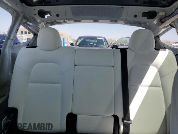 2022 Tesla Model Y Long Range with VIN 7SAYGDEE0NF436885, listed as a Copart auction lot 52101735 with 35,799 mi miles and Salvage Title. Bid and sale history available at carsss.com. Image 10.