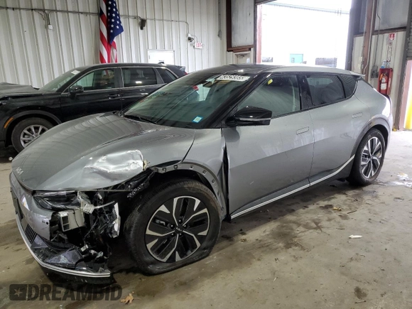 2024 Kia EV6 Wind with VIN KNDC34LAXR5202103, listed as a Copart auction lot 43529385 with 10,734 mi miles and Clean Title. Bid and sale history available at carsss.com. Image 1.