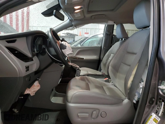 2020 Toyota Sienna XLE Auto Access Seat with VIN 5TDYZ3DC3LS079258, listed as a Copart auction lot 55288045 with 92,147 mi miles and Salvage title. Bid and sale history available at DreamBid. Image 7.