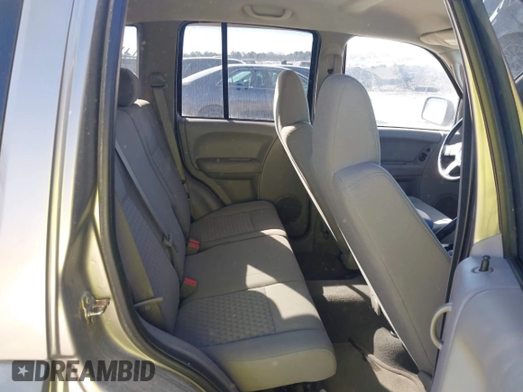 2006 Jeep Liberty Sport with VIN 1J4GL48526W212119, listed as a IAAI auction lot 41476124 with 130,773 mi miles and . Bid and sale history available at carsss.com. Image 8.