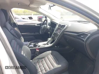 2016 Ford Fusion SE with VIN 3FA6P0H77GR125519, listed as a IAAI auction lot 42151384 with 248,933 mi miles and . Bid and sale history available at carsss.com. Image 5.