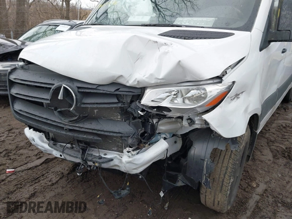 2024 Mercedes-Benz Sprinter Cargo Cargo with VIN W1Y4NDHYXRP739025, listed as a IAAI auction lot 41667576 with 12,431 mi miles and . Bid and sale history available at carsss.com. Image 6.