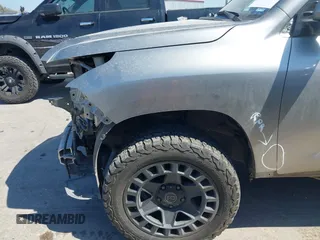 2016 Lexus LX 570 with VIN JTJHY7AX5G4219178, listed as a IAAI auction lot 41780927 with 147,642 mi miles and . Bid and sale history available at DreamBid. Image 18.