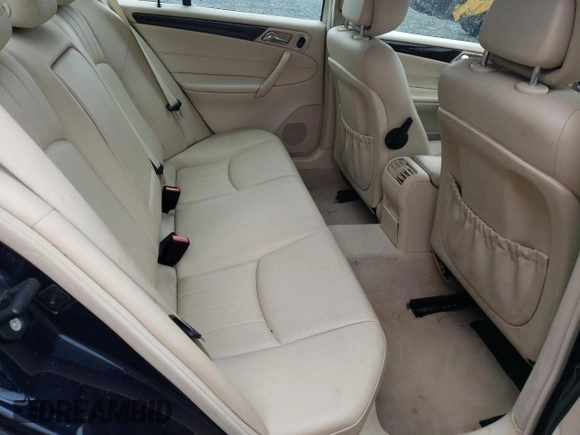 2007 Mercedes-Benz C 230 Sport z VIN WDBRF52H87F862300, wystawiony jako Copart lot #63979635 z przebiegiem 219 559 mil mil oraz Czysty tytuł • Clean title. Historia ofert i sprzedaży dostępna na DreamBid. Obrazek 10.