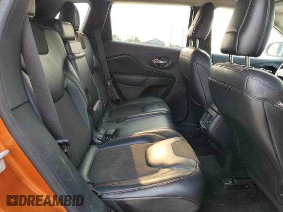 2015 Jeep Cherokee Trailhawk with VIN 1C4PJMBS0FW675807, listed as a Copart auction lot 58800615 with 109,019 mi miles and Salvage title. Bid and sale history available at DreamBid. Image 11.