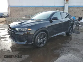 2024 Dodge Hornet R/T Plus z VIN ZACPDFDW2R3A10998, wystawiony jako Copart lot #46310575 z przebiegiem 11 231 mil mil oraz Szkoda całkowita • Salvage title. Historia ofert i sprzedaży dostępna na DreamBid. Obrazek 1.