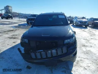 2018 Jeep Grand Cherokee Altitude with VIN 1C4RJFAG8JC120163, listed as a IAAI auction lot 41352989 with 97,908 mi miles. Bid and sale history available at carsss.com. Image 13.