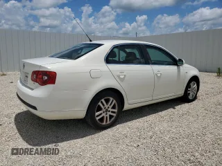 2007 Volkswagen Jetta Wolfsburg Edition z VIN 3VWEF71K17M182261, wystawiony jako Copart lot #64800435 z przebiegiem 89 246 mil mil oraz Czysty tytuł • Clean title. Historia ofert i sprzedaży dostępna na DreamBid. Obrazek 3.