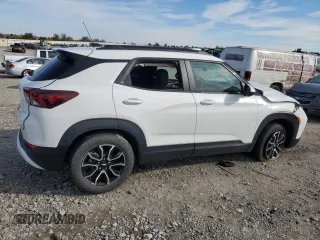 2023 Chevrolet TrailBlazer ACTIV with VIN KL79MSSL1PB042977, listed as a Copart auction lot 86105734 with 13,638 mi miles and Salvage Title. Bid and sale history available at DreamBid. Image 3.