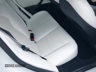 2025 Tesla Model 3 Long Range с VIN 5YJ3E1EA2SF981877, выставлен на аукционе IAAI как лот 42412352 с пробегом 1 967 миль миль и . История ставок и продаж доступна на DreamBid. Изображение 8.