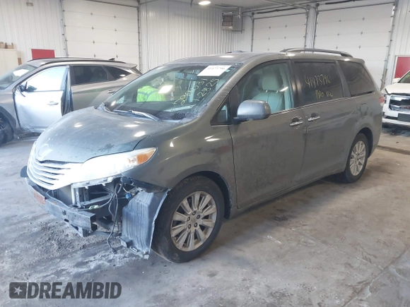 2011 Toyota Sienna XLE with VIN 5TDDK3DC6BS025101, listed as a IAAI auction lot 41473796 with 211,467 mi miles. Bid and sale history available at carsss.com. Image 18.