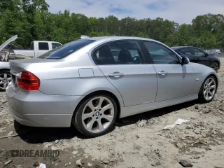 2006 BMW 3 Series 330i with VIN WBAVB33536PS06970, listed as a Copart auction lot 57817975 with 33,078 mi miles and Clean title. Bid and sale history available at DreamBid. Image 3.