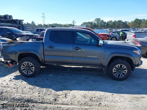 2021 Toyota Tacoma 2WD SR5 with VIN 5TFAZ5CN8MX110631, listed as a IAAI auction lot 40952473 with NaN miles. Bid and sale history available at carsss.com. Image 13.