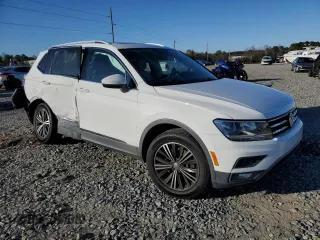 2018 Volkswagen Tiguan SEL z VIN 3VV3B7AX3JM047891, wystawiony jako Copart lot #41615545 z przebiegiem 63 995 mil mil oraz Szkoda całkowita • Salvage title. Historia ofert i sprzedaży dostępna na DreamBid. Obrazek 4.