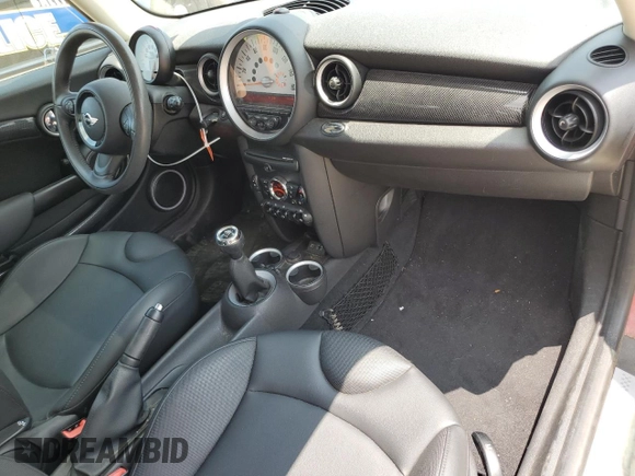 2013 MINI Hardtop S with VIN WMWSV3C59DT479278, listed as a Copart auction lot 60031535 with 82,166 mi miles and Salvage title. Bid and sale history available at DreamBid. Image 8.