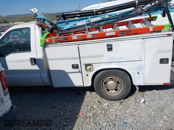 2016 Ford F-350 with VIN 1FDBF3A67GEB98077, listed as a IAAI auction lot 41929568 with 141,385 mi miles and . Bid and sale history available at DreamBid. Image 14.