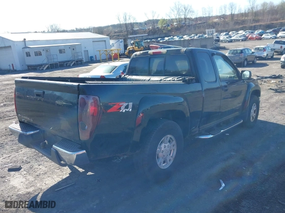 2005 Chevrolet Colorado LS Z71 with VIN 1GCDT196658113305, listed as a IAAI auction lot 41976705 with 237,152 mi miles. Bid and sale history available at carsss.com. Image 4.
