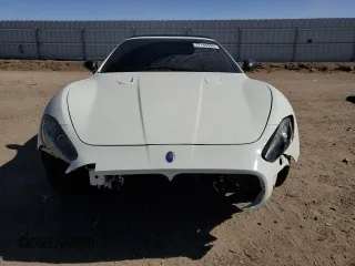 2015 Maserati GranTurismo Sport z VIN ZAM45VMA7F0146502, wystawiony jako Copart lot #77145904 z przebiegiem 37 863 mil mil oraz Czysty tytuł • Clean title. Historia ofert i sprzedaży dostępna na DreamBid. Obrazek 5.