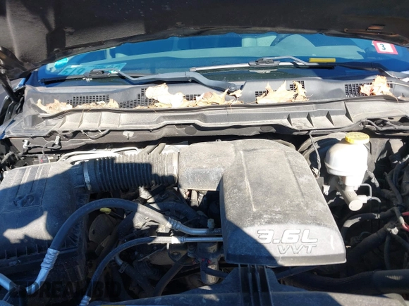 2018 Ram 1500 Tradesman with VIN 1C6RR7FG3JS222877, listed as a IAAI auction lot 41506573 with 133,167 mi miles and . Bid and sale history available at DreamBid. Image 10.
